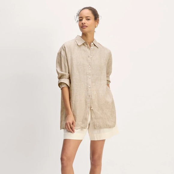 SOLD NWT Everlane The Boyfriend Shirt in Linen in Cornstalk Chambray Size M - Picture 2 of 9